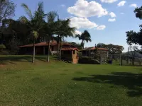 Heated Pool, Waterfall, 4 Bedrooms, 120km from SP, near Monte Verde