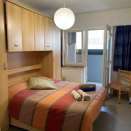 Cozy apartment on the seawall in Westende