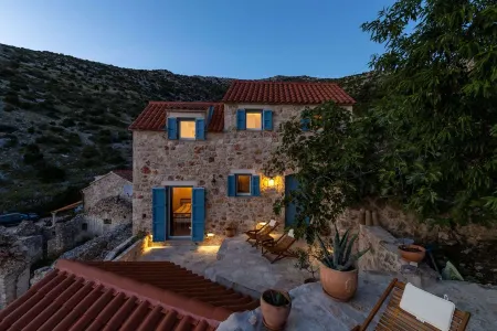 A cozy villa in a peacefull village of Zaraće w/pool