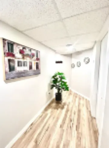 2 Bed rooms|Private entrance|Free Parking|Self-Check-in into our Upscale Haven.