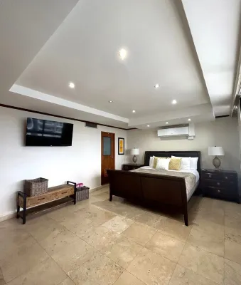 Beautifull PH at Coral Beach Isla Verde Beach Front Building-Sea Dollar #6