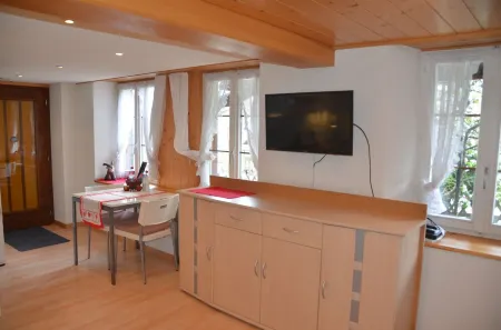 Cozy beautiful 1 room apartment top location Отели рядом с достопримечательностью «Озеро Бахальп»