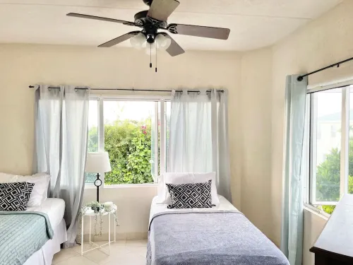 Tranquil 3 bedroom garden-view unit with direct access to the pool