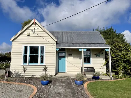 Butterfly Cottage Martinborough Отели в г. Мартинборо