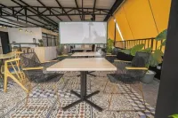 MODERNO LOFT. CAOBOS COLIVING+COWORKING. ZONA ROSA