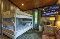 Nature Retreat: Hot Tub, Fire Pit & Hocking Hills