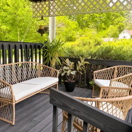 Honey Run King Suite ~Between Millersburg & Berlin