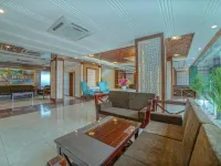 Hotel Six Seasons Hotels in Budgam