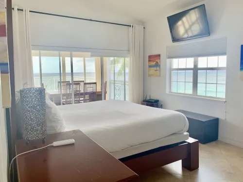 Ultimate Beachfront Oceanfront Penthouse W Unbeatable Views!!
