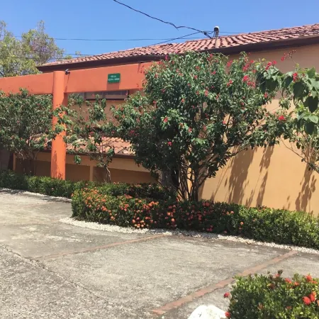 Mexican/mediterranean Villa At 10 Minutes Walk to Beach with private pool