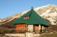 Chalet/house (sleeps 4-8/10) in Durmitor National Park, near Zabljak Hotels near Durmitor paragliding launch place