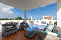 Seven Seas Beach 3BR Penthouse Villa with Incredible Ocean and Mountain Views