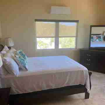 The Four Breezes With Pool 2BD Rooms