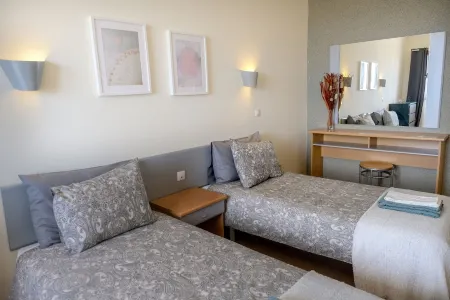 Ericeira-T1- The family Apt Beach Отели рядом с достопримечательностью «Ermida de São Sebastião»