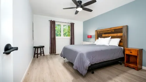 Wind Swept PinesNewly renovated, close to water 3 bedroom cottage Hotels in South Bruce Peninsula