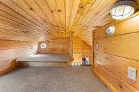 Edinboro Lake Resort Cabins Hotels in Washington Township