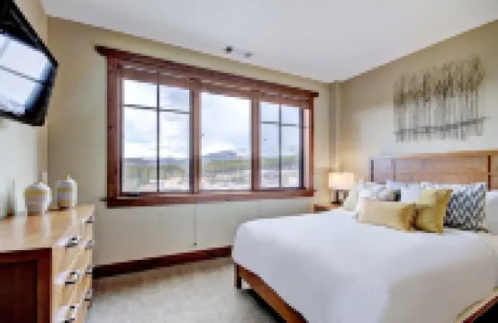 At Base of Peak 8, Steps from Winter Activities 3 Bedroom Condo by RedAwning