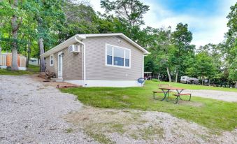 Lake of the Ozarks Cabin w/ Private Dock + Kayaks