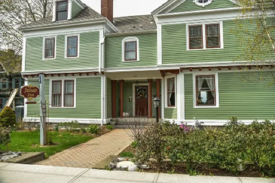 Saltair Inn Waterfront B&B