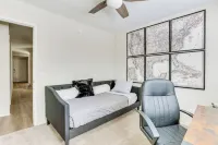 Spacious Oceanside Family Home w/ Fenced-in Yard - Homestays