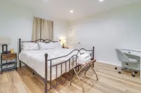 7 Mi to Downtown Toledo Apt Near Franklin Park Hotels in Sylvania