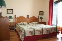 Casa da Arvore Hotels in Portalegre