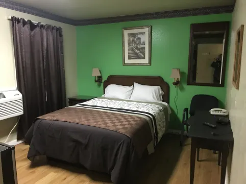 前哨汽車旅館 德里平斯普林斯酒店