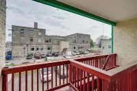 Bright Minneapolis Apartment - 1 Mi to Downtown!