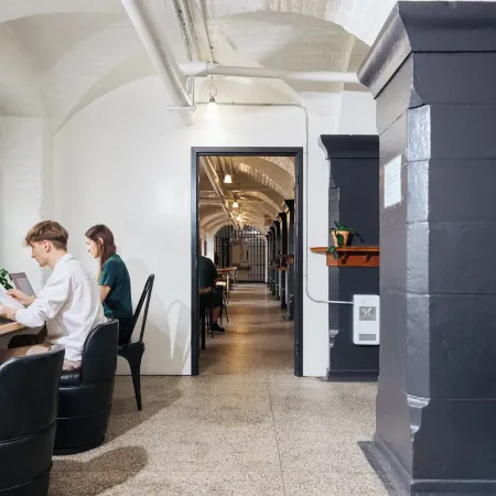 Saintlo Ottawa Jail Hostel