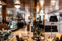 Hotel Aurora فنادق في ميرانو