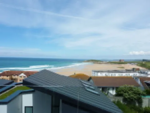 Flat 8 Seascape - 5-Star