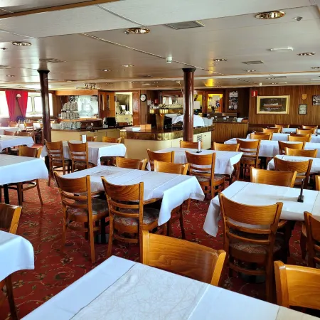 Laivahostel S/S Bore