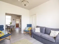 Pow-Wow Shore Cottage Hotels in Annan