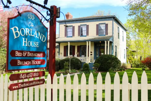 The Borland House Inn Hotels in Montgomery
