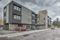 Sleek Columbia Falls Condo Centrally Located! - Huoneistot