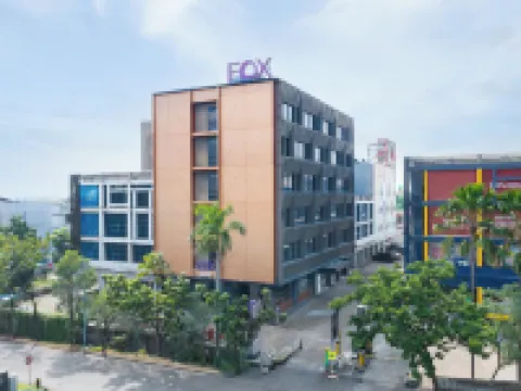 Fox Lite Hotel Cikarang Hotels near WaterBoom Lippo Cikarang