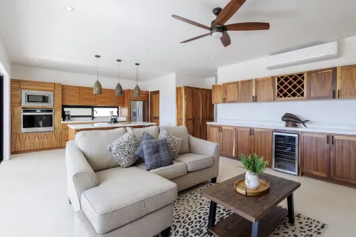 Cerritos Surf Residences - Mountain view