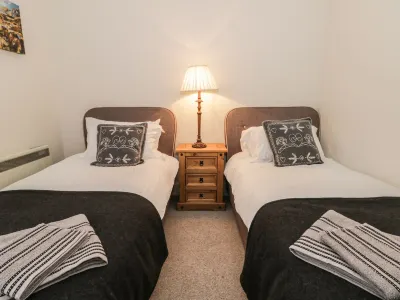 Station View Hotels near Pickering Castle