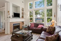 Old Mill Proxi 2 Bedroom Townhouse by Redawning