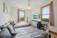 레드어닝의 별빛 타워 맨션, 강, 아케이드, 천문대, 극장 코쉬코농 호텔