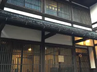 Kanazawa Guest House East Mountain Hotels near Ozaki Shrine
