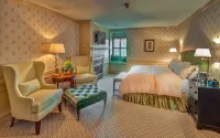 Golden Plough Inn Hotels in Doylestown