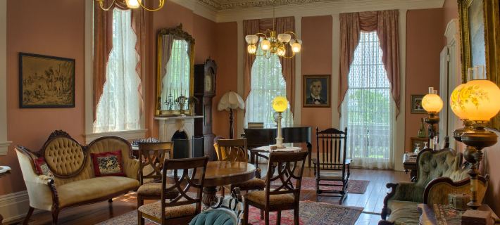 Corners Mansion Inn - A Bed and Breakfast Hotels in Vicksburg