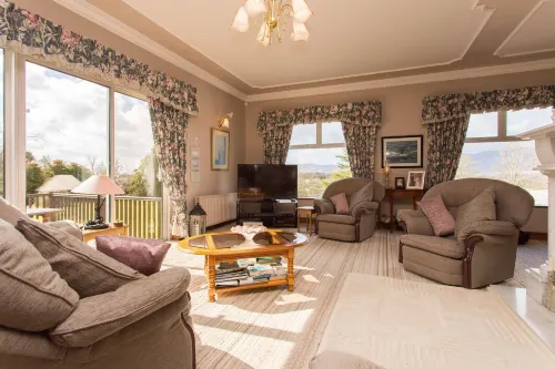 Fern Rock B&B - vue sur la montagne