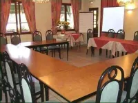 Logis le Bourguignon Hotels in Bèze