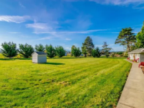 Dungeness Bay Cottages Hotels in Sequim