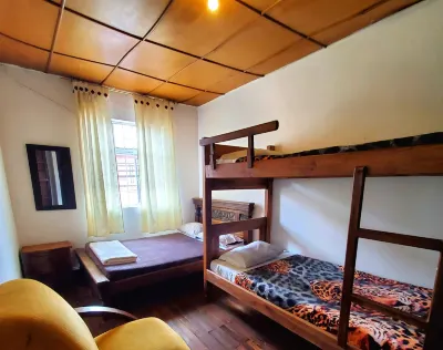 CQ 查潘內羅青年旅舍 住宿飯店