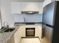 Apartament Central with River Views Pool Отели в г. 