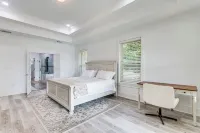 Waterfront Retreat w/ Outdoor Oasis in Pensacola - Boutique