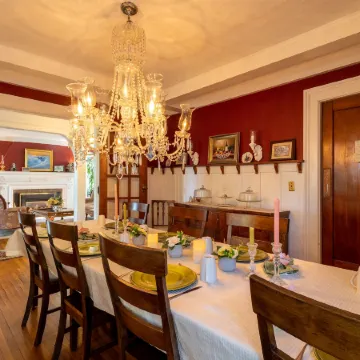 Chestnut Inn Отели рядом с достопримечательностью «Подковообразный водопад»